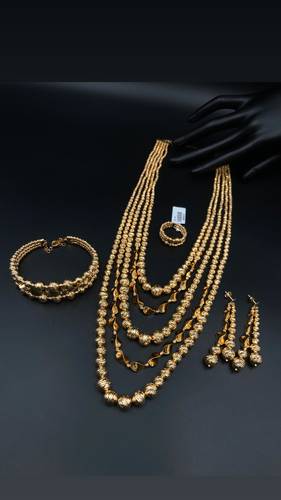 طقم ذهب أصفر عيار 21