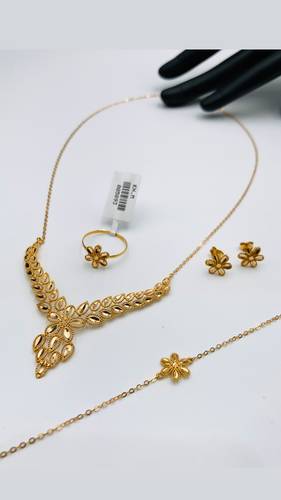 طقم ذهب أصفر عيار 21