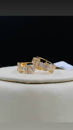 YELLOW GOLD EARINGS 18K