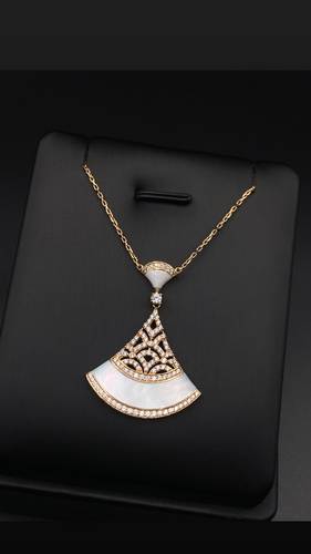 18K GOLD NECKLACE