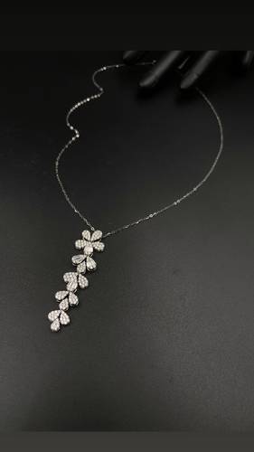 WHITE GOLD NECKLACE K18