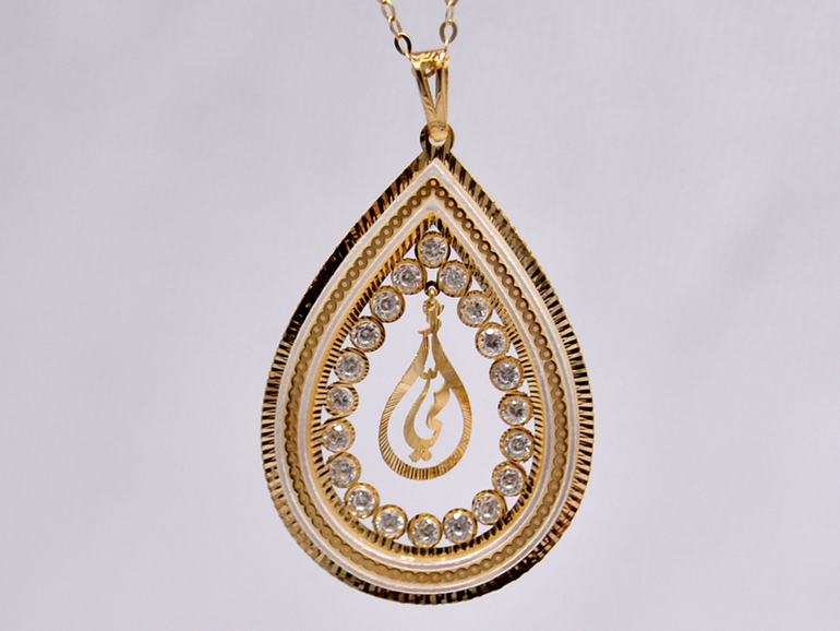 عقد امي ذهب 18