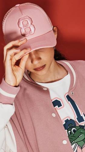 8 Pink (للأطفال)