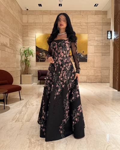 فستان مونيكا كلفة لحمي - (XXXL) الصدر:١٠٢سم , الخصر:٩١سم