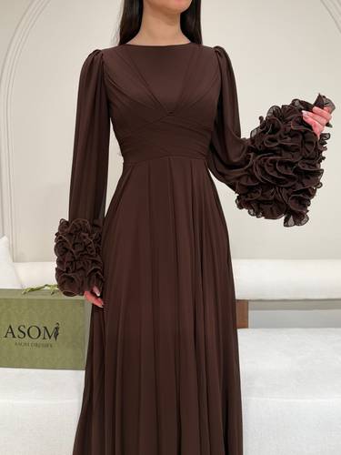 فستان شهد بني  - (XXXXL) الصدر:١٠٨سم , الخصر:٩٧سم