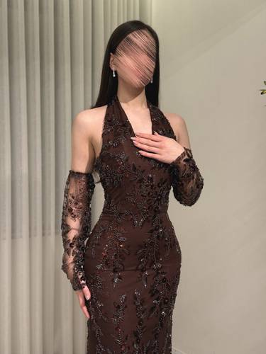 فستان رهفان بني - (XXXXL) الصدر:١٠٨سم , الخصر:٩٧سم