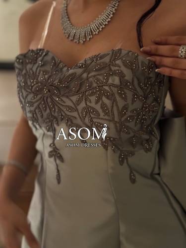 فستان مارا - (XXXL) الصدر:١٠٢سم , الخصر:٩١سم