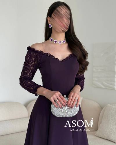 فستان اماليا - (XS) الخصر 24 انش : الصدر 30 انش