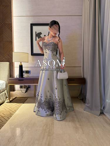 فستان مارا - (XXXL) الصدر:١٠٢سم , الخصر:٩١سم