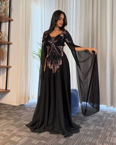 فستان ليان اسود  - (XXXXL) الصدر:١٠٨سم , الخصر:٩٧سم