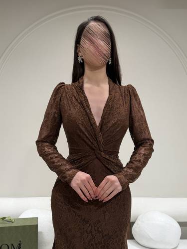 فستان رهايف دانتيل بني  - (XXXXL) الخصر 38 انش : الصدر 44 انش
