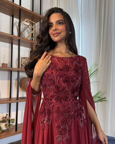 فستان ليان عنابي - (XXXXL) الصدر:١٠٨سم , الخصر:٩٧سم