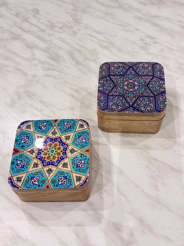 صندوق إهداء خشب زخارف ملونه ( روعة العود)