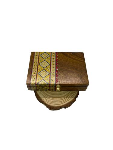 صندوق خشب صغير ( بن جلي للعود)