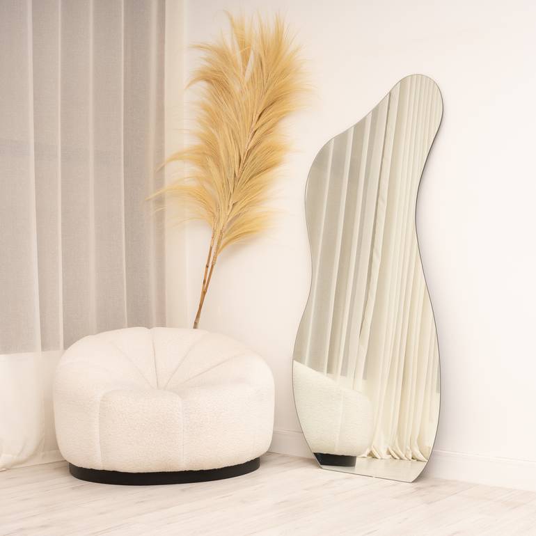 Fancy frameless mirror
