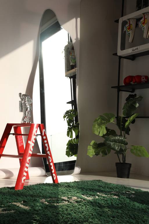Complex frameless mirror