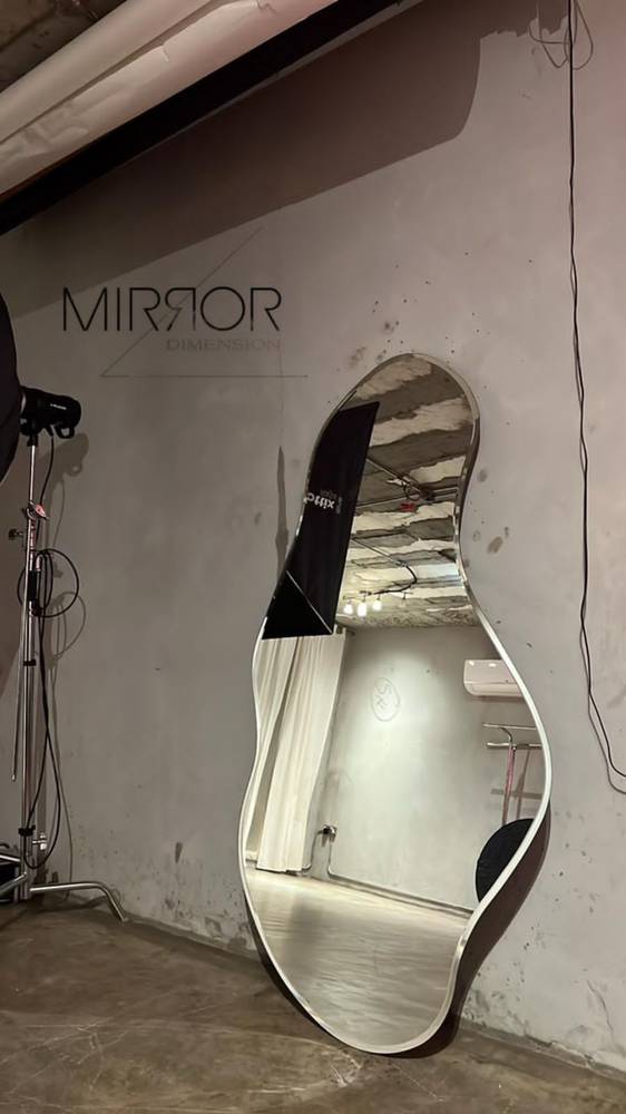 Lake frameless mirror