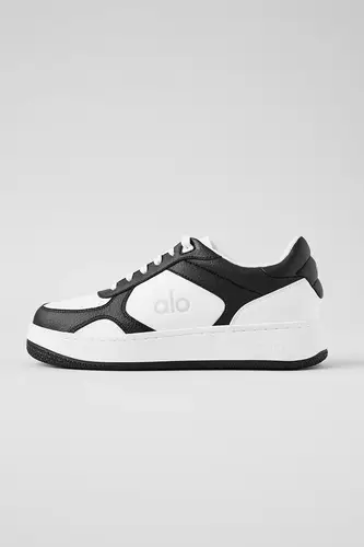Alo  Sneakers