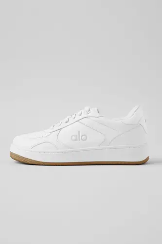 Alo  Sneakers
