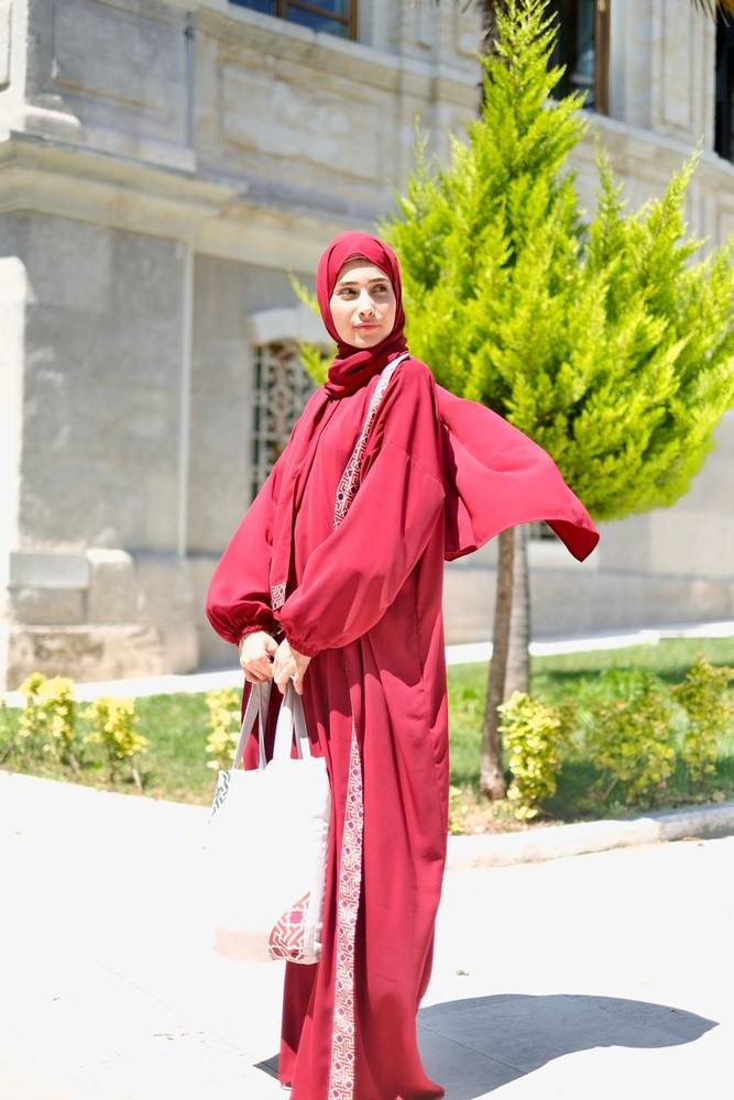 لبس وسجادة صلاة