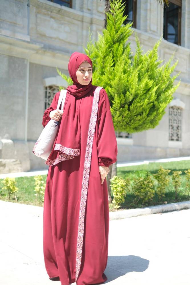 لبس وسجادة صلاة