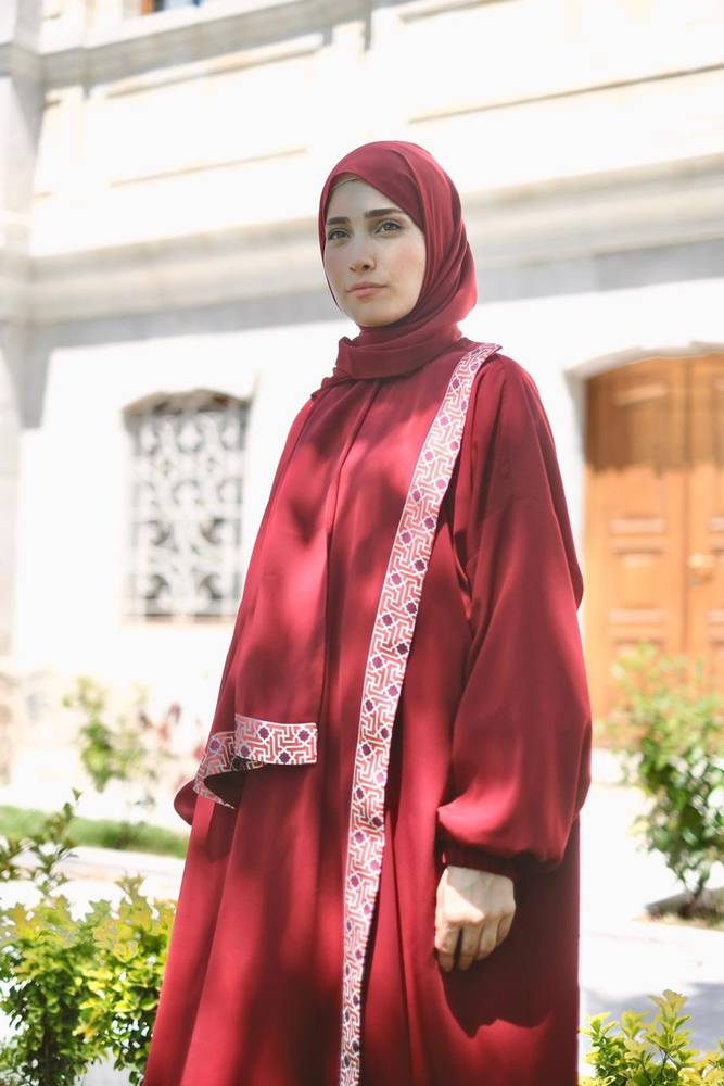 لبس وسجادة صلاة