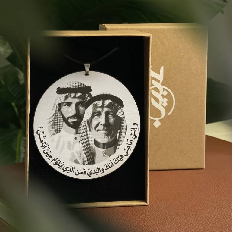 تعليقة سيارة بصورة من تحب | Car pendant with photo