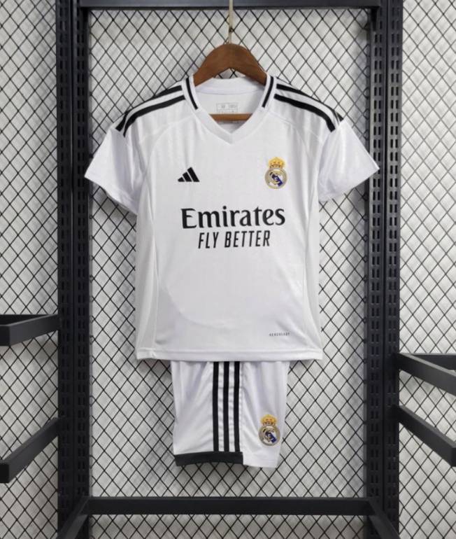 طقم ريال مدريد أطفال 24-25