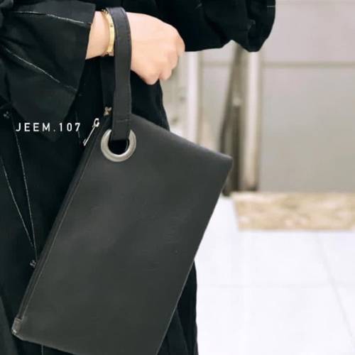 jee Black