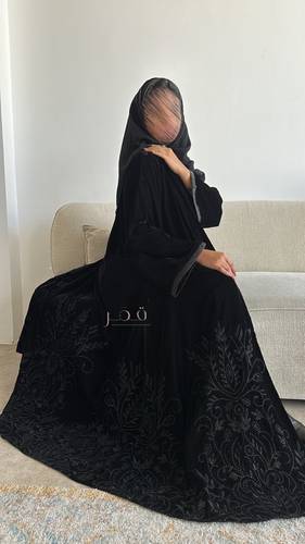 #204 باللون الأسود