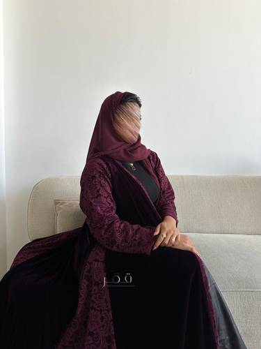 #209 باللون العنابي