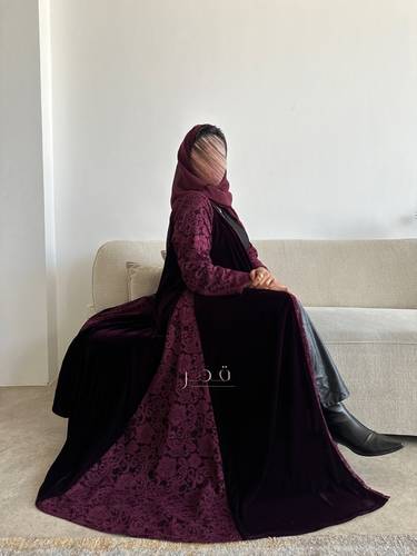 #209 باللون العنابي