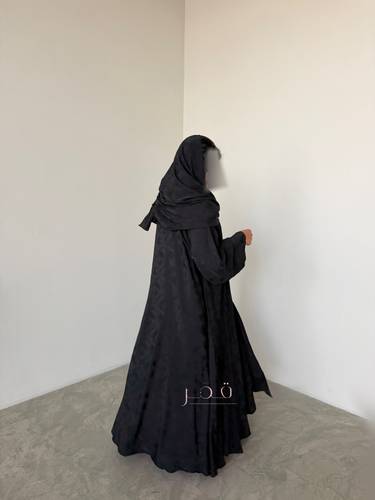#098 باللون الأسود