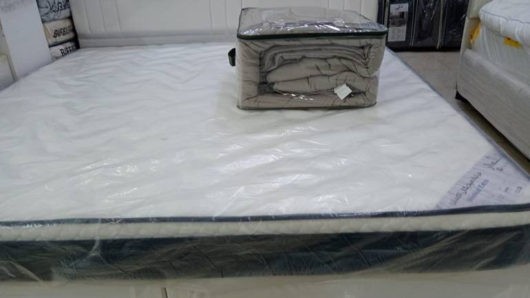 1 مرتبه 200x200 مضغوط و  1 مفرش نفرين