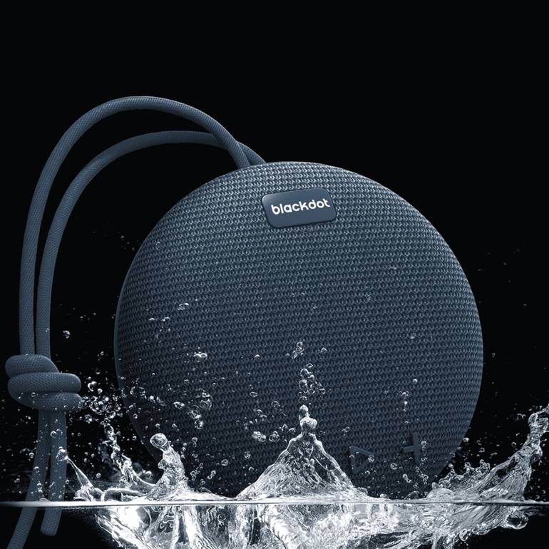 مكبرات صوت Blackdot Pancake اللاسلكية مع ميكروفون مدمج وصوت ممتاز وجهير عالي ومقاوم للماء