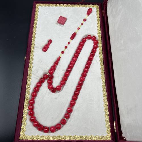 علبة فاخرة للاقتناء او الاهداء فاتوران تمليكة ❤️