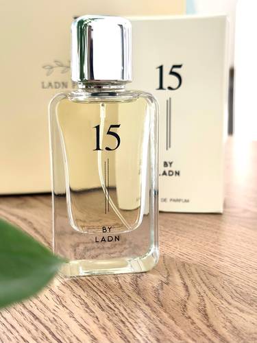 عطر 15 