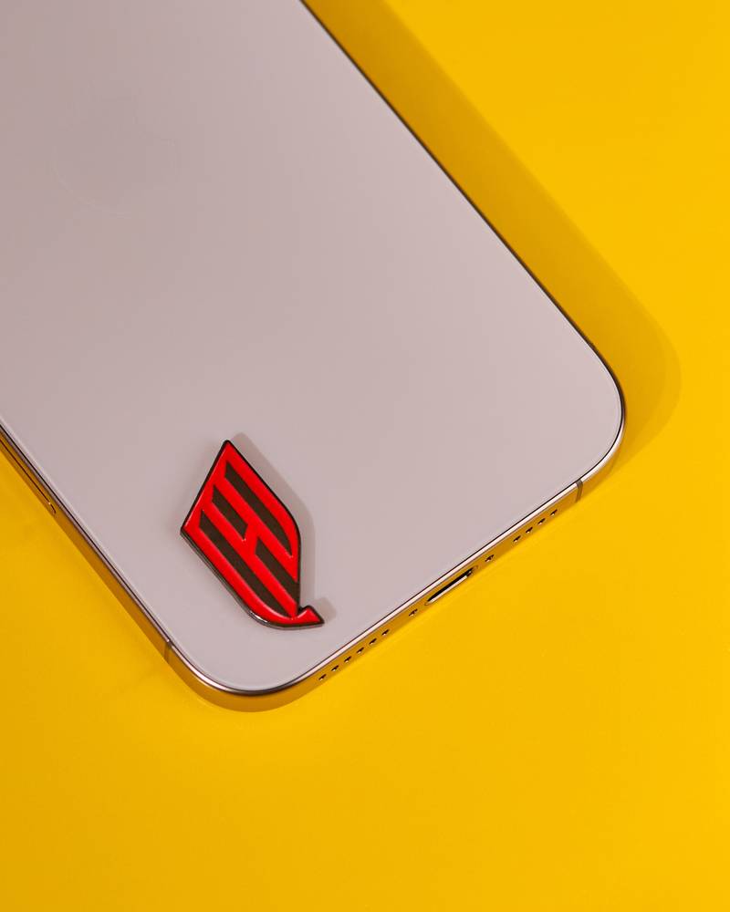 3M Crest sticker red