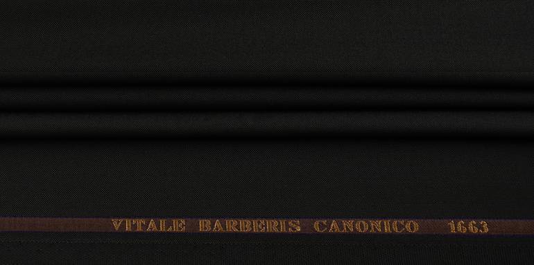 صوف إيطالي ١٠٠٪ من شركة VITALE BARBERIS S 110 باللون الأسود