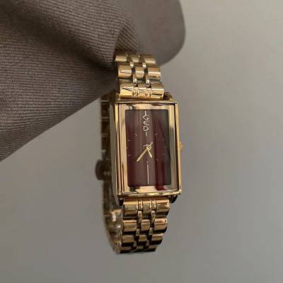 ساعة نسائية للبنات كوارتز Reloj Mujer ذهبي أحمر مستطيل بمينا Orologio ساعة يد للسيدات ساعة من الفولاذ المقاوم للصدأ