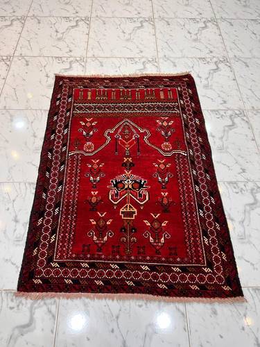 Patterned wool carpet