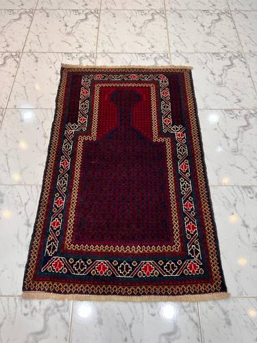 Patterned wool carpet