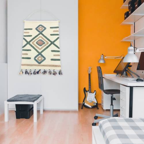 Carpet wall hanging
