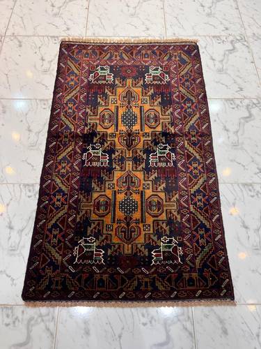 Patterned wool carpet