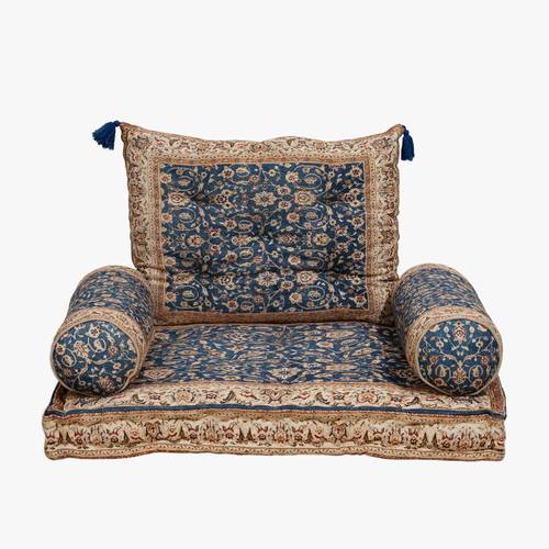 A small floor seat made of natural cotton