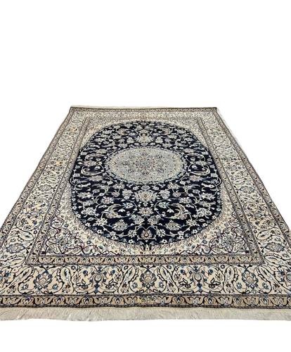 Iranian wool and silk Carpet (Nayen)