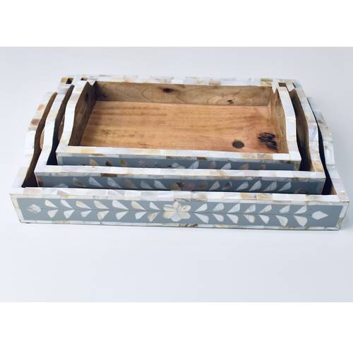 Trays set of natural wood and shells