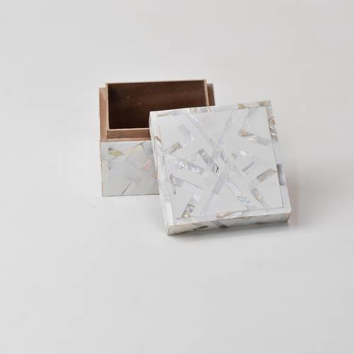 White box of mother of pearl