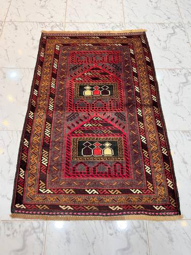 Patterned wool carpet