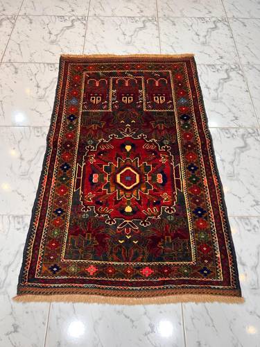 Patterned wool carpet